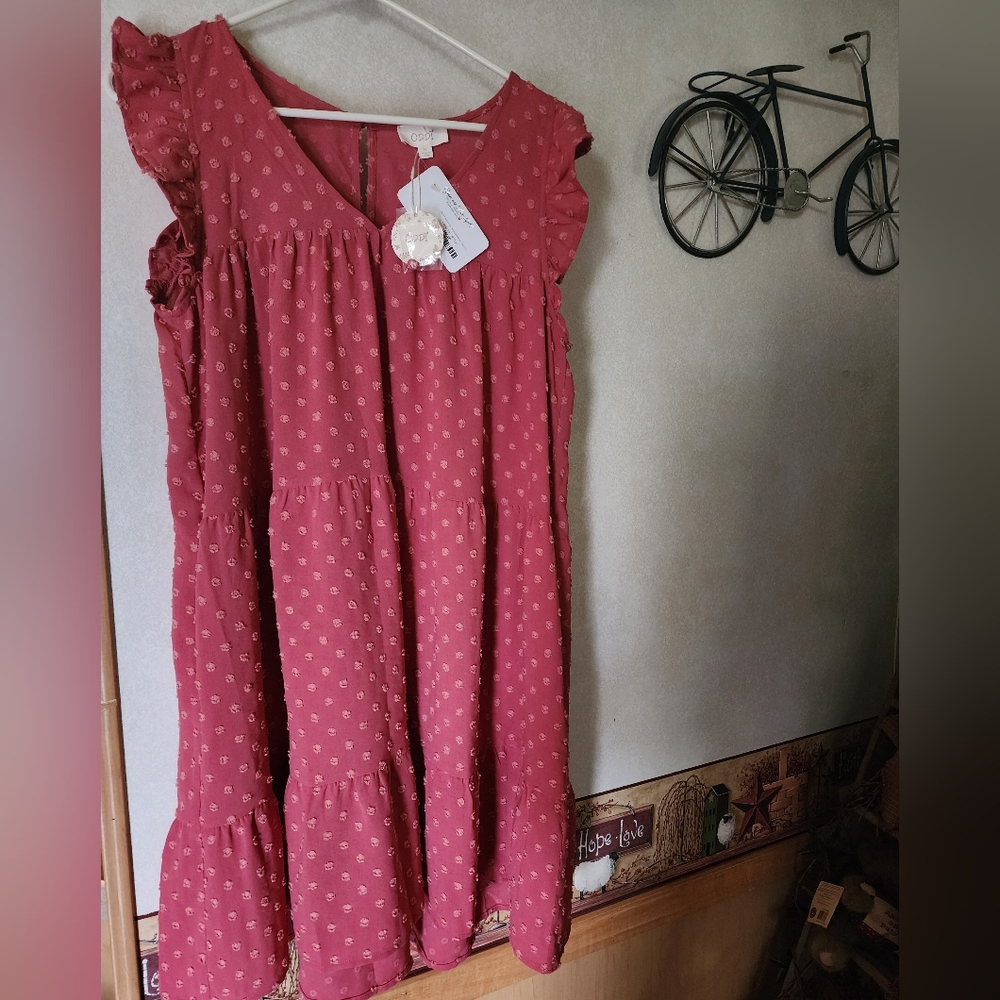 Oddy flutter sleeve dress